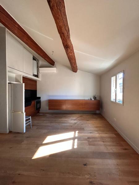 Appartement 3 pièces en location à Aix-en-Provence lumineux et spacieux au centre historique
